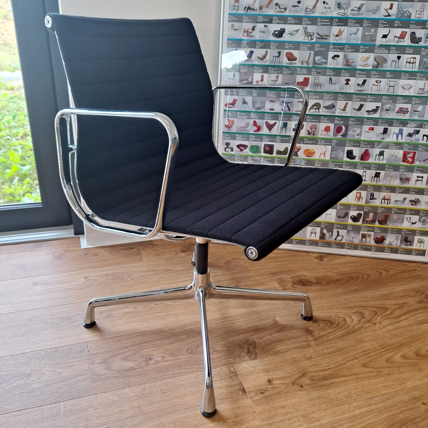 EA108 office chair by Charles & Ray Eames for Vitra 2012