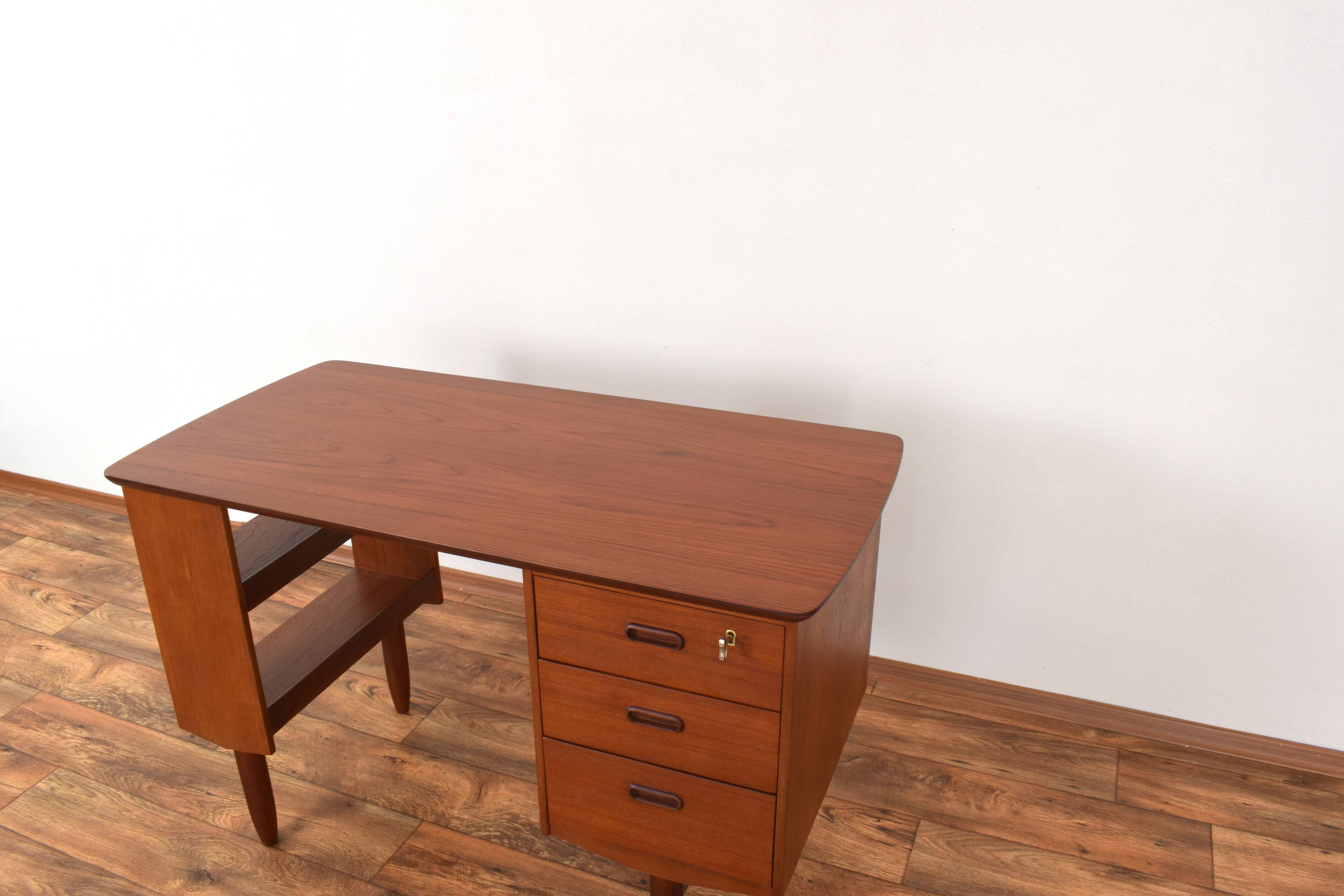 Bureau danois vintage en teck, 1960s