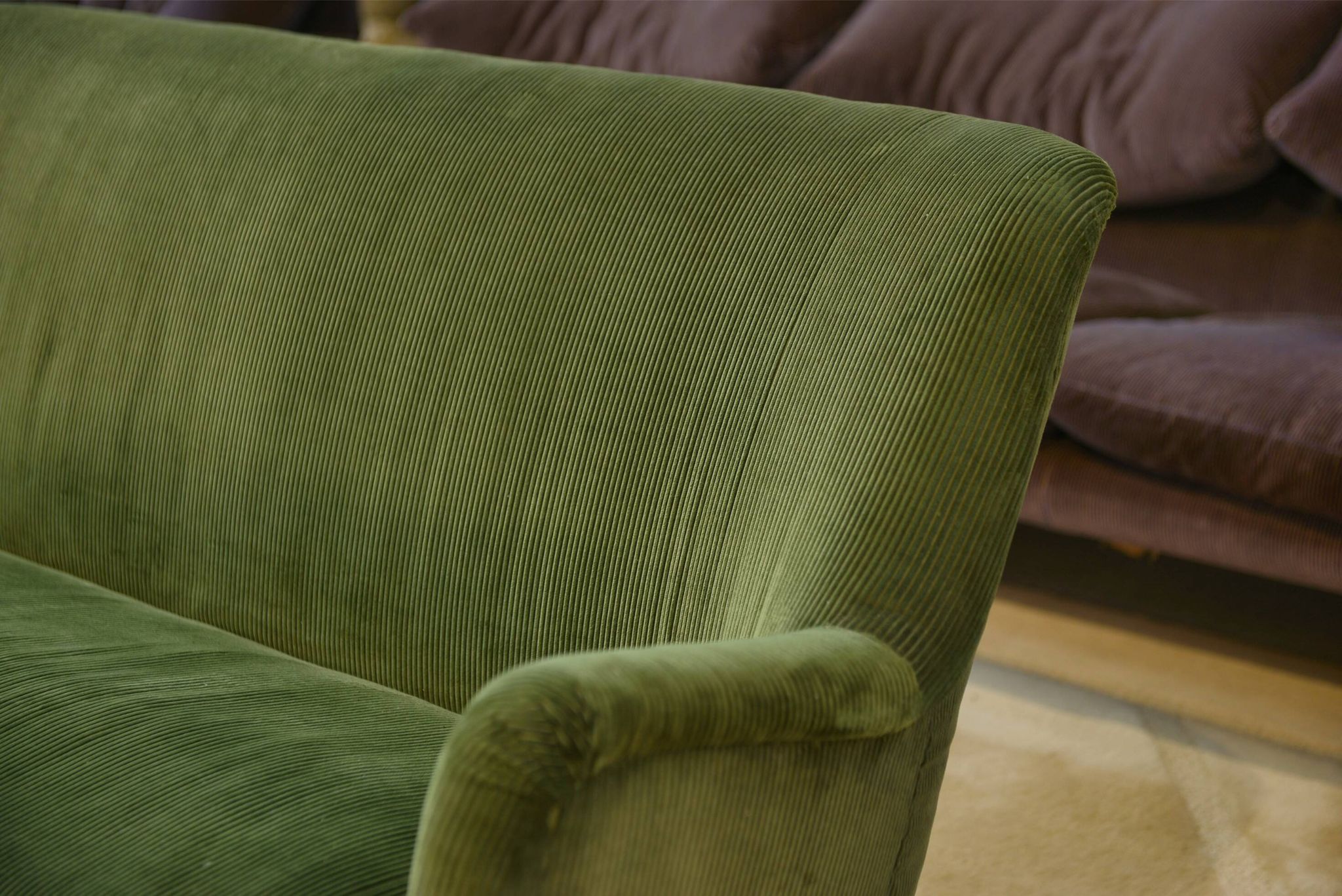 Green velvet canapé 1960s