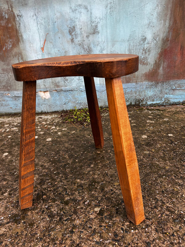 Tabouret tripode ancien