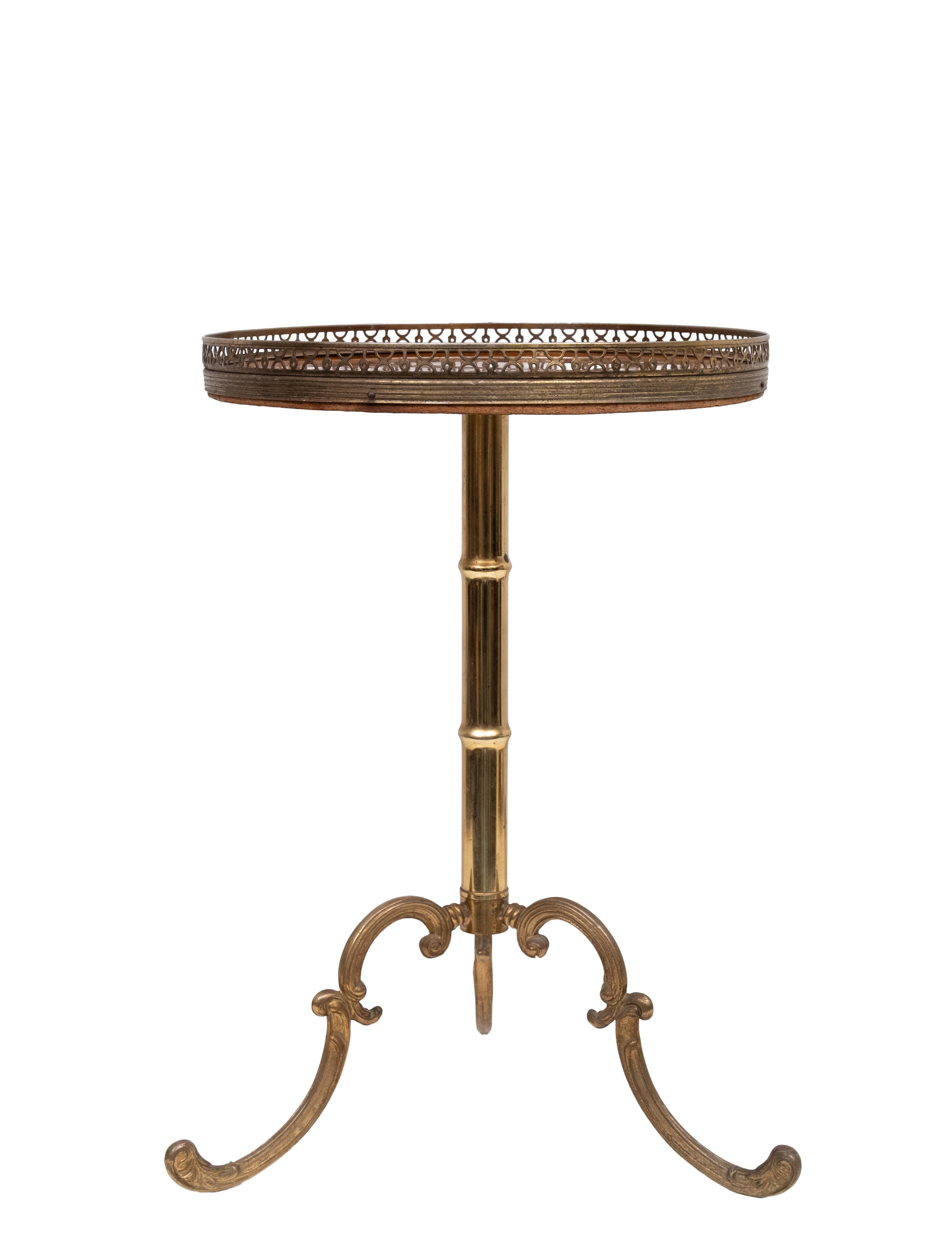 Table d'appoint en bois marqueté italien des années 1950, style mid-century modern.