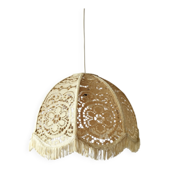 Suspension dentelles