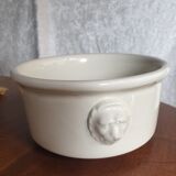 White dish