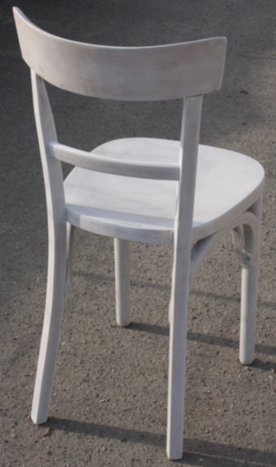Chaise de bistrot vintage restaurée vernis blanc