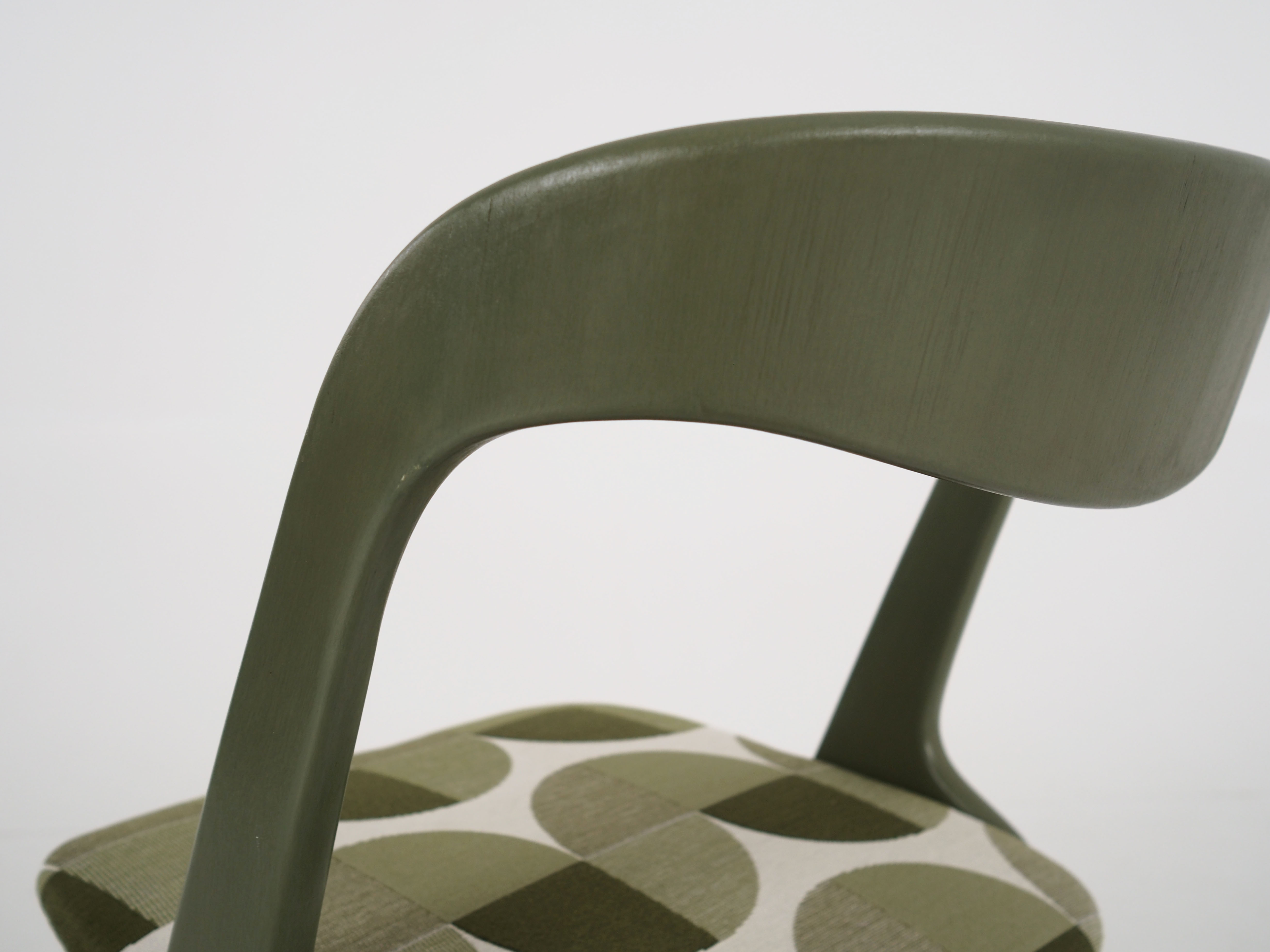 Olive green chair, Scandinavian design of the 70s