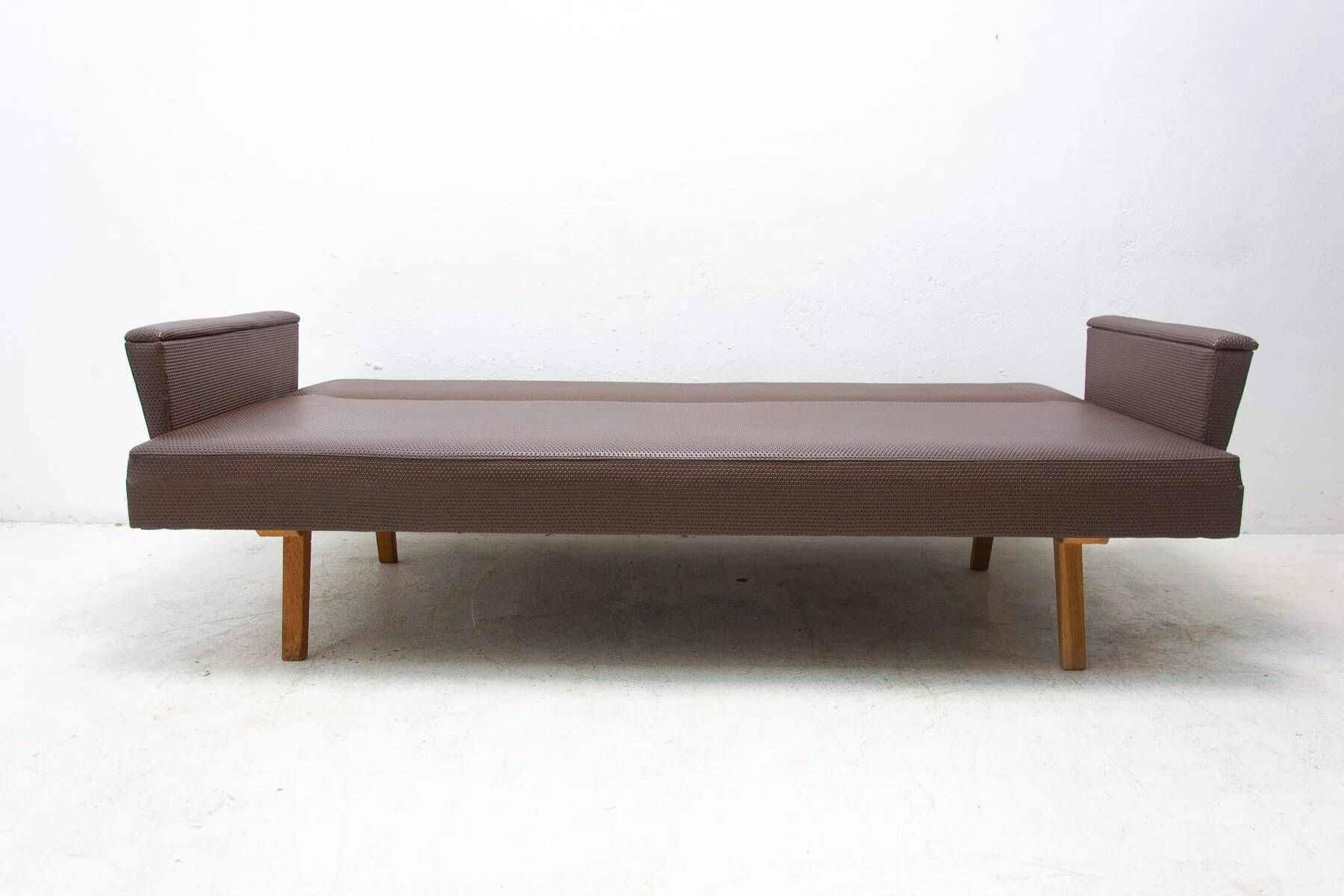 Vintage Eastern Bloc sofa, mid-century seating, 1970s, Czechoslovakia