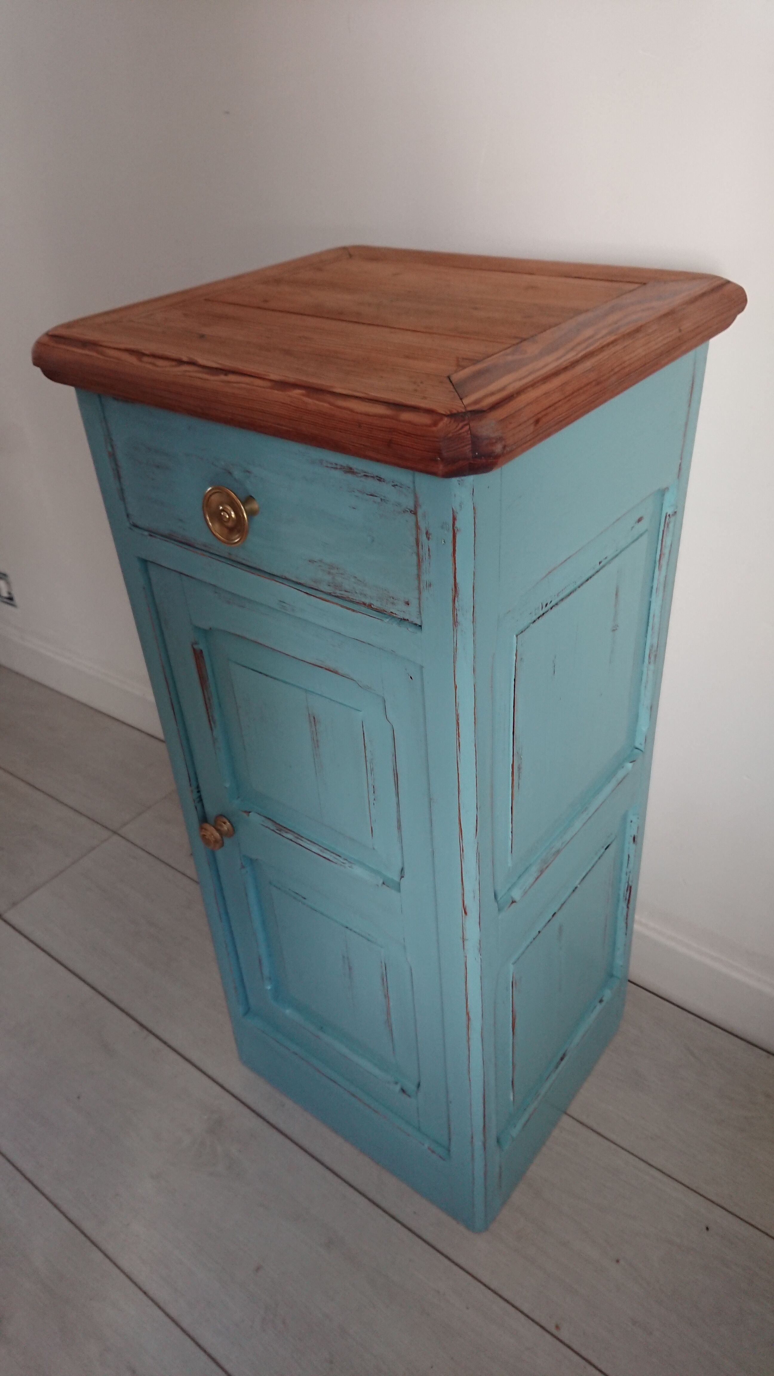 Entrance cabinet jam bar Woodwork sage