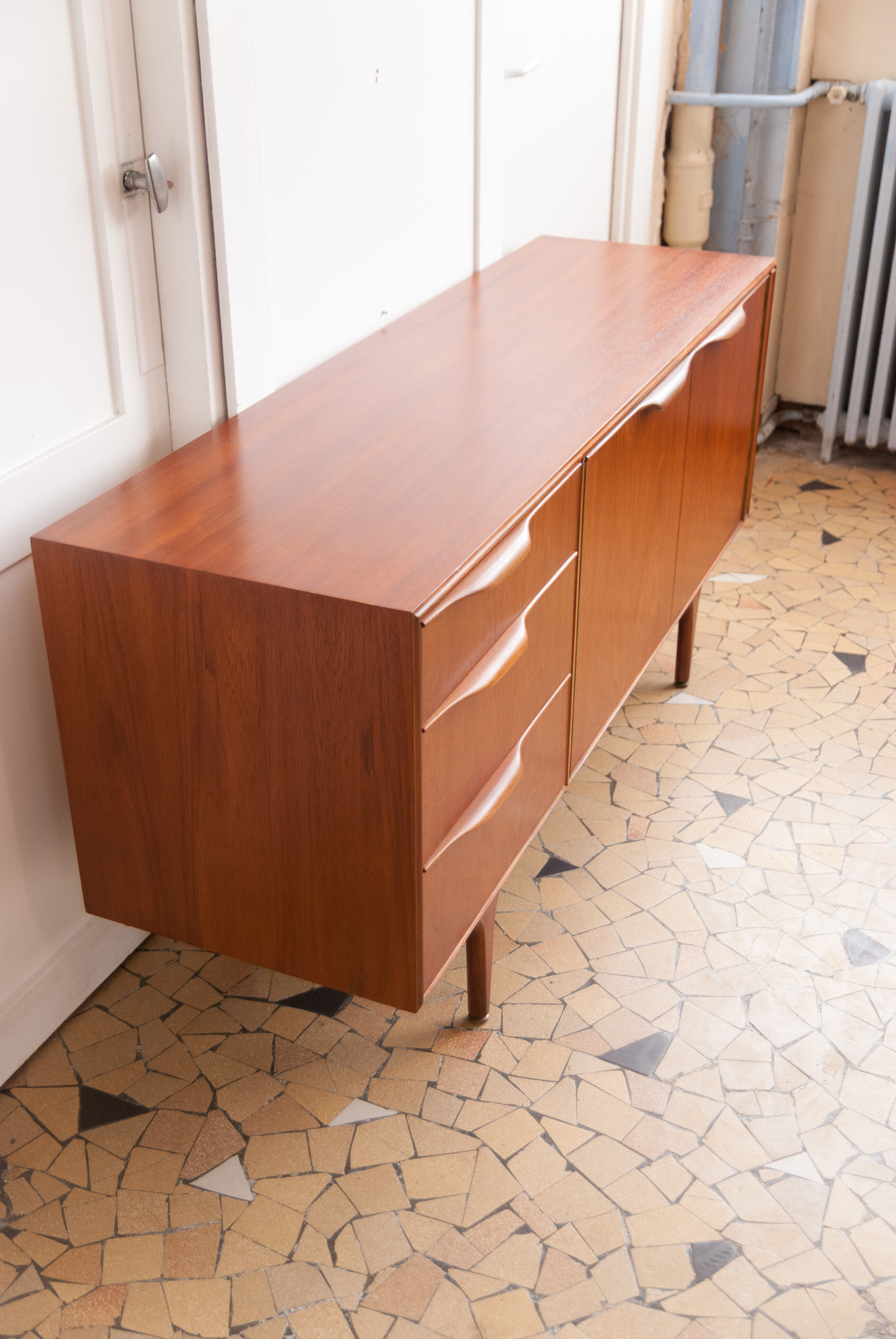 Enfilade McIntosh Dunvegan 156cm