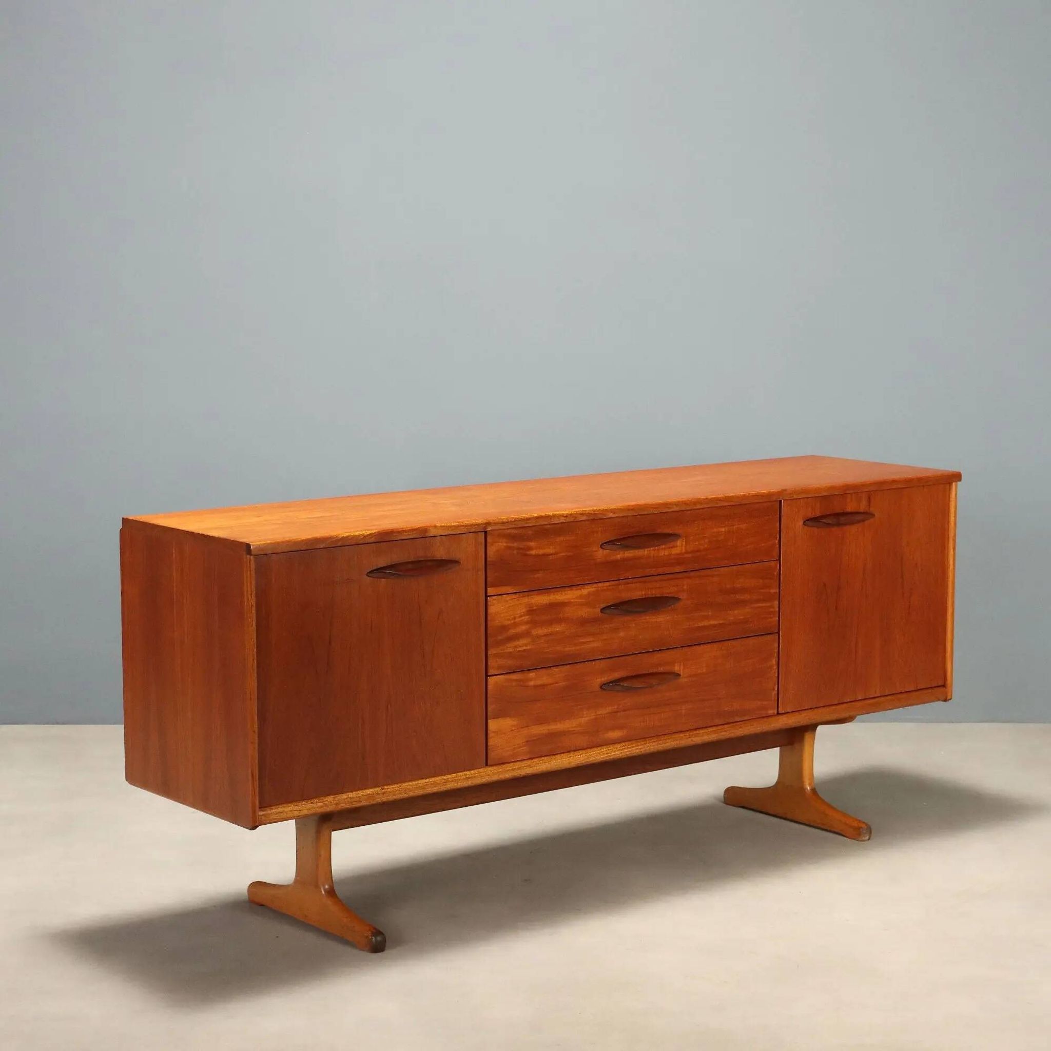 Vintage teak enfilade, UK, 1960s