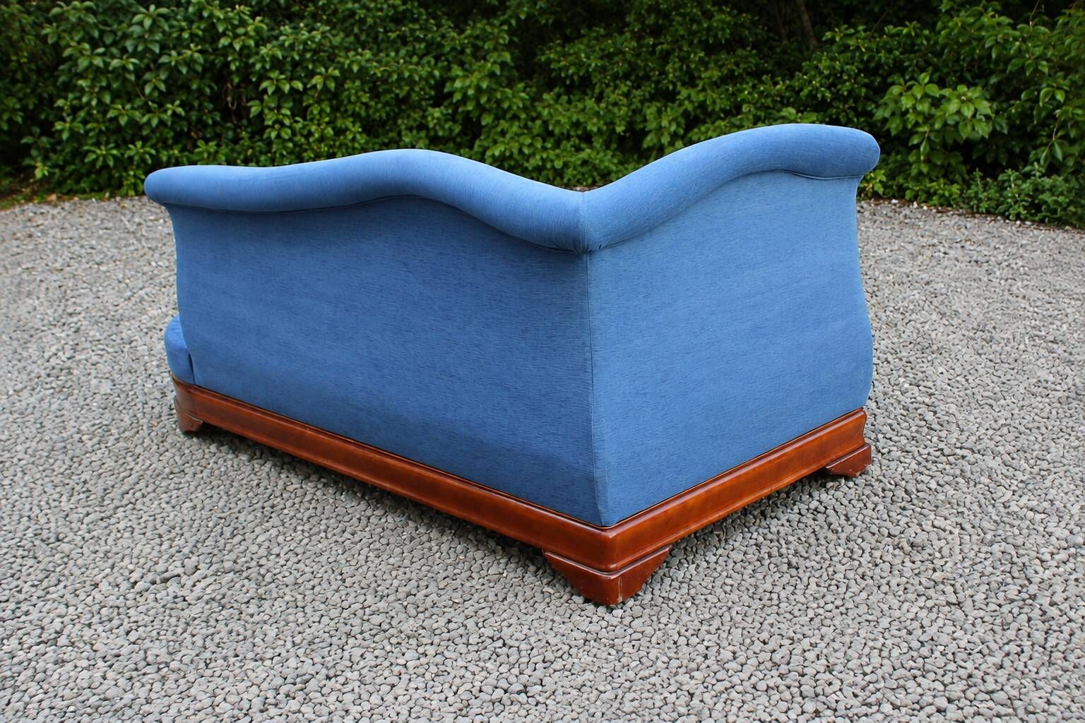 Grande méridienne vintage bleu cobalt en tissu et bois – chaise longue 190