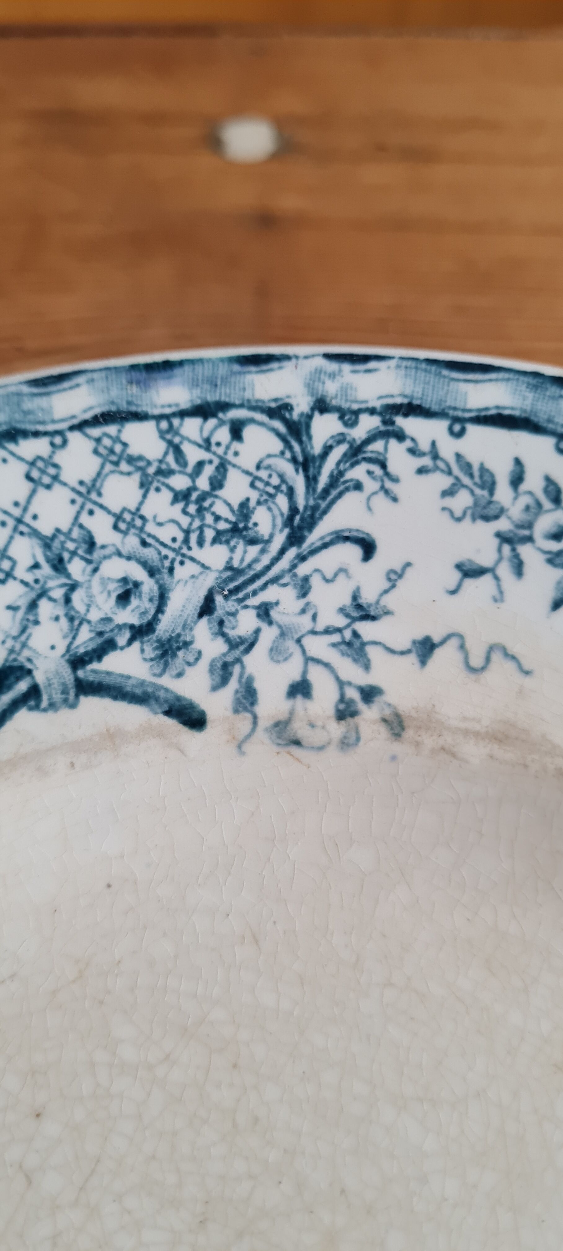 Set of 7 mismatched plates in iron earth