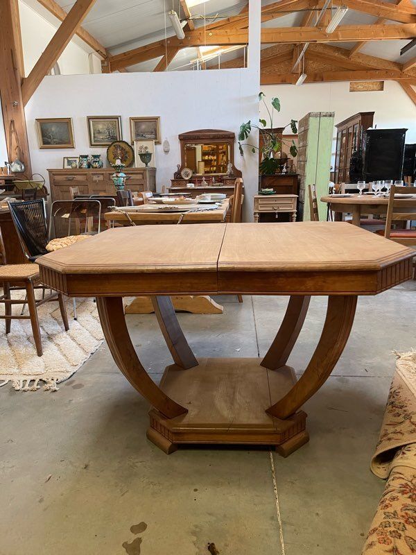 Art Deco extendable table in bleached walnut