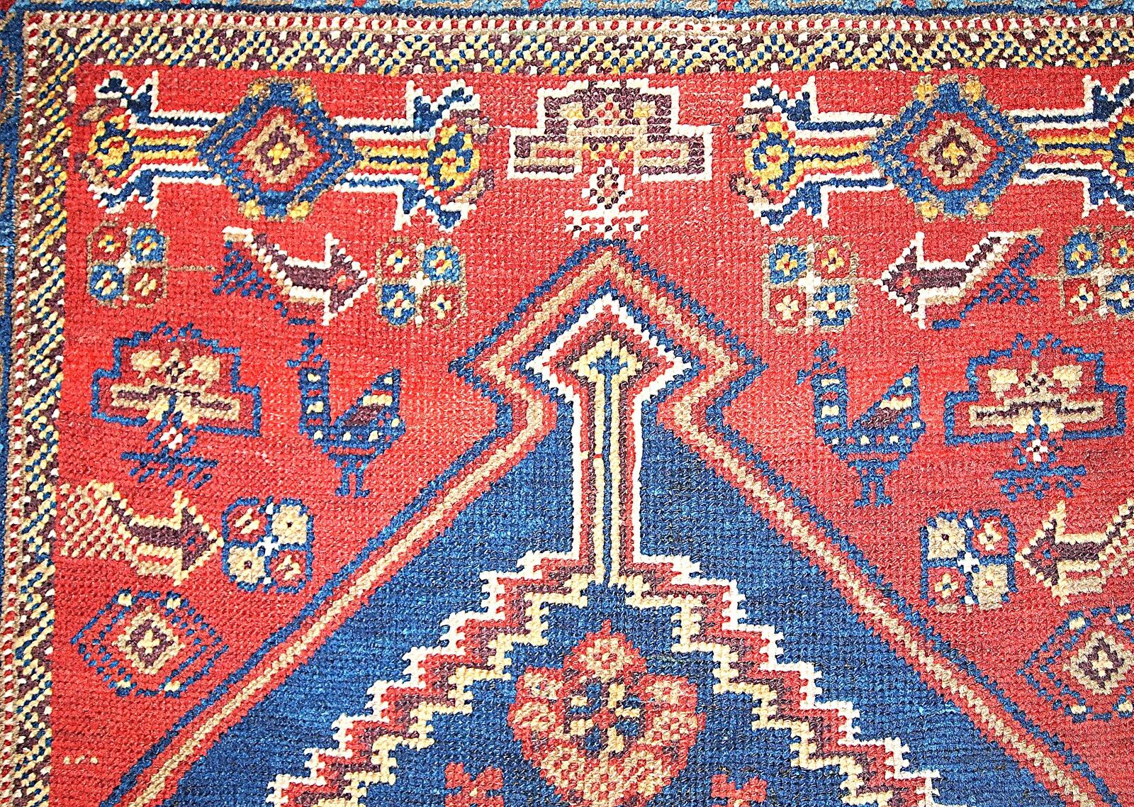 Handmade antique Persian Shiraz rug 97cm x 180cm 1920s