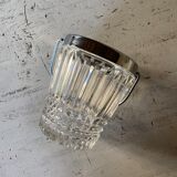 Bucket with chiseled glass glass