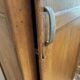 Wooden locker with tubular base