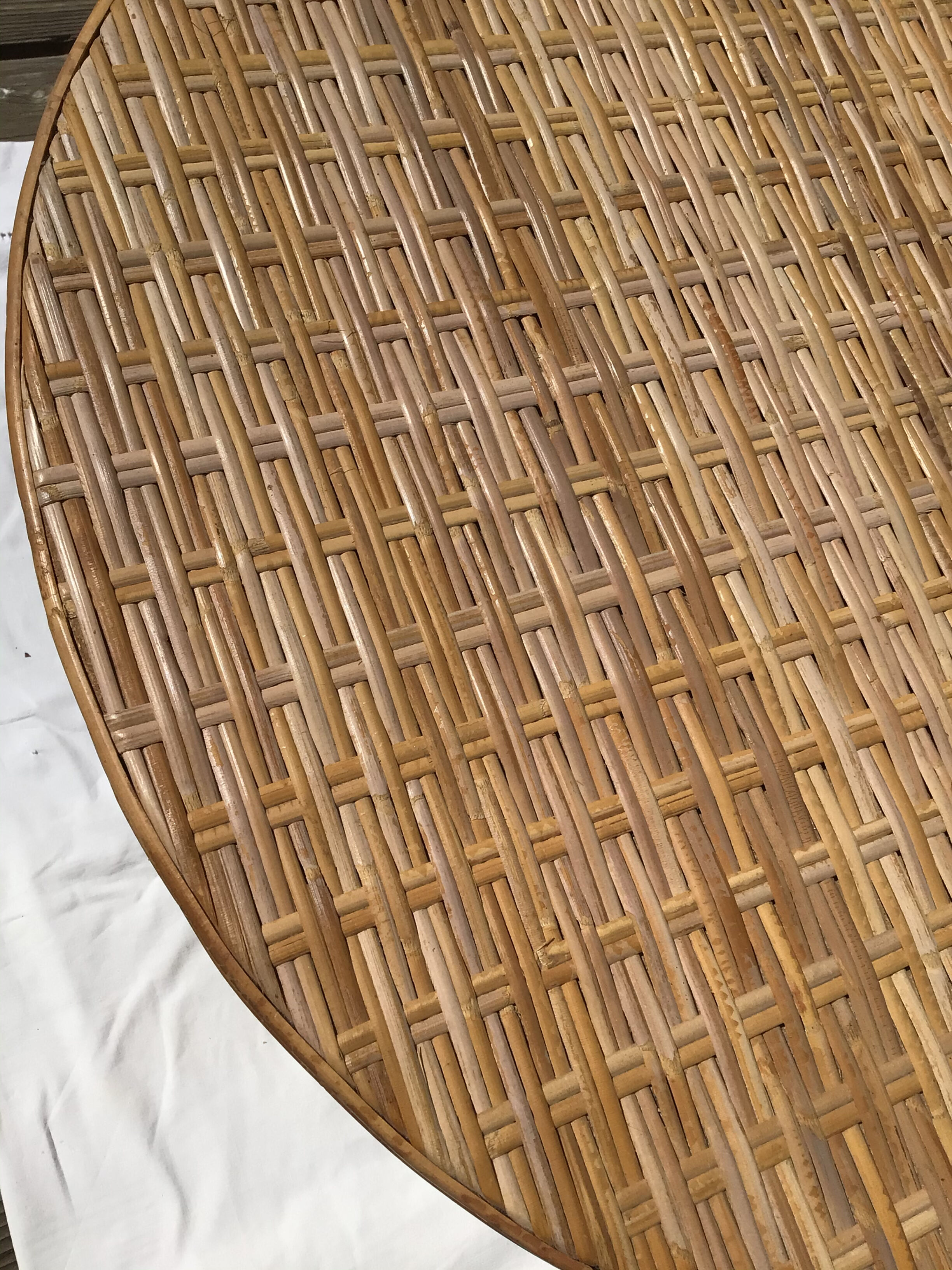 Vintage rattan coffee table diameter 70cm