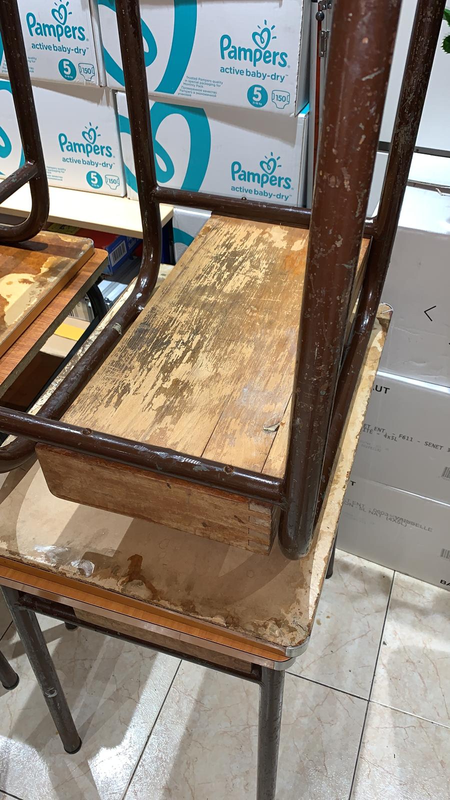 Lot de 6 tables d'écoliers