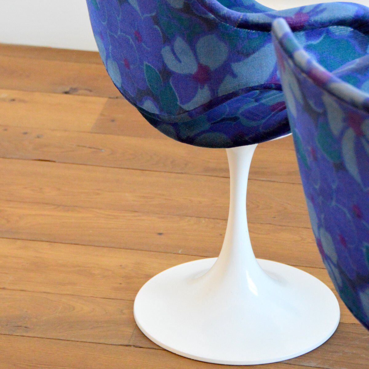 Suite of 4 armchairs feet tulip 1960s
