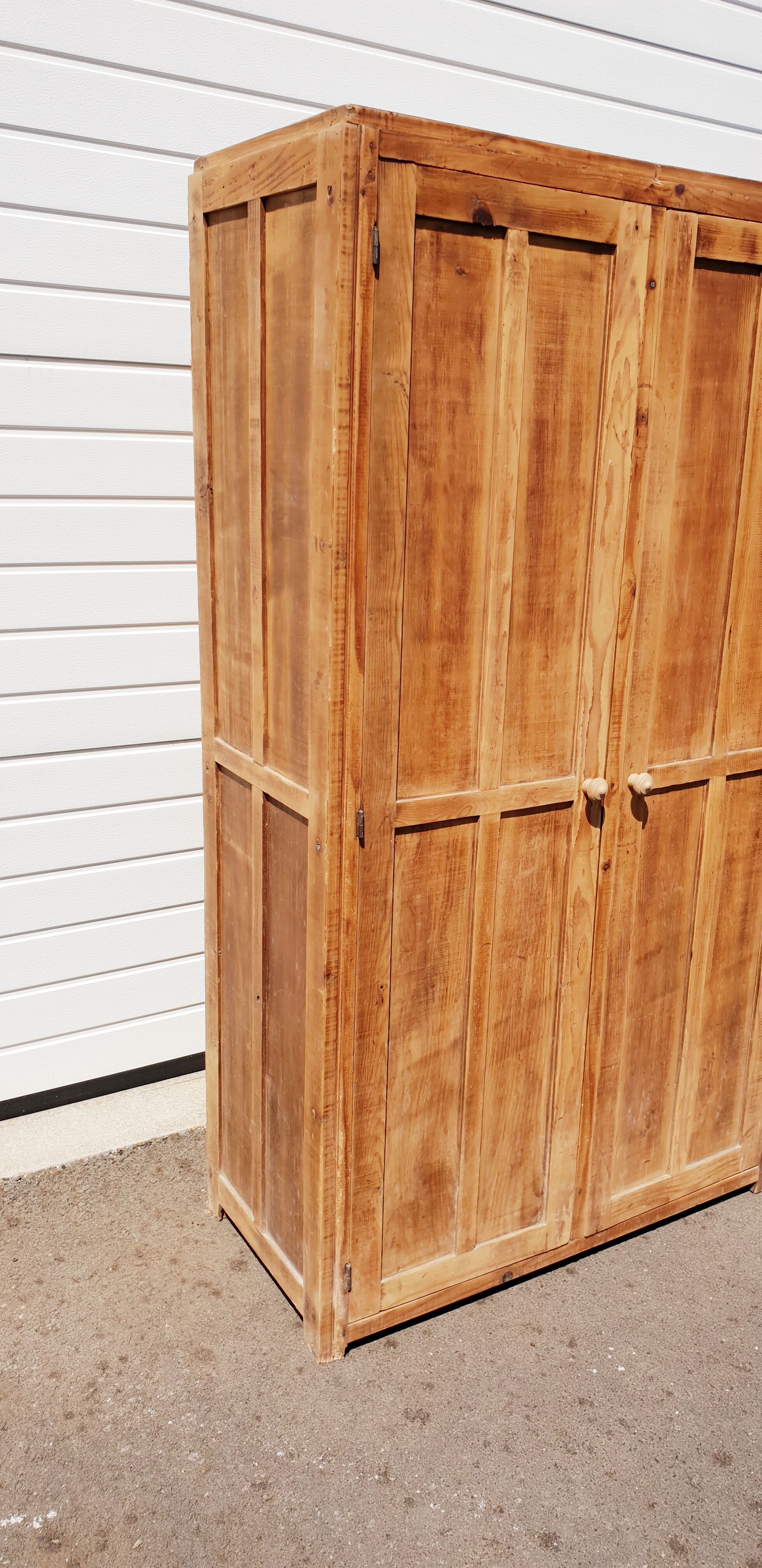 Armoire Parisienne vintage