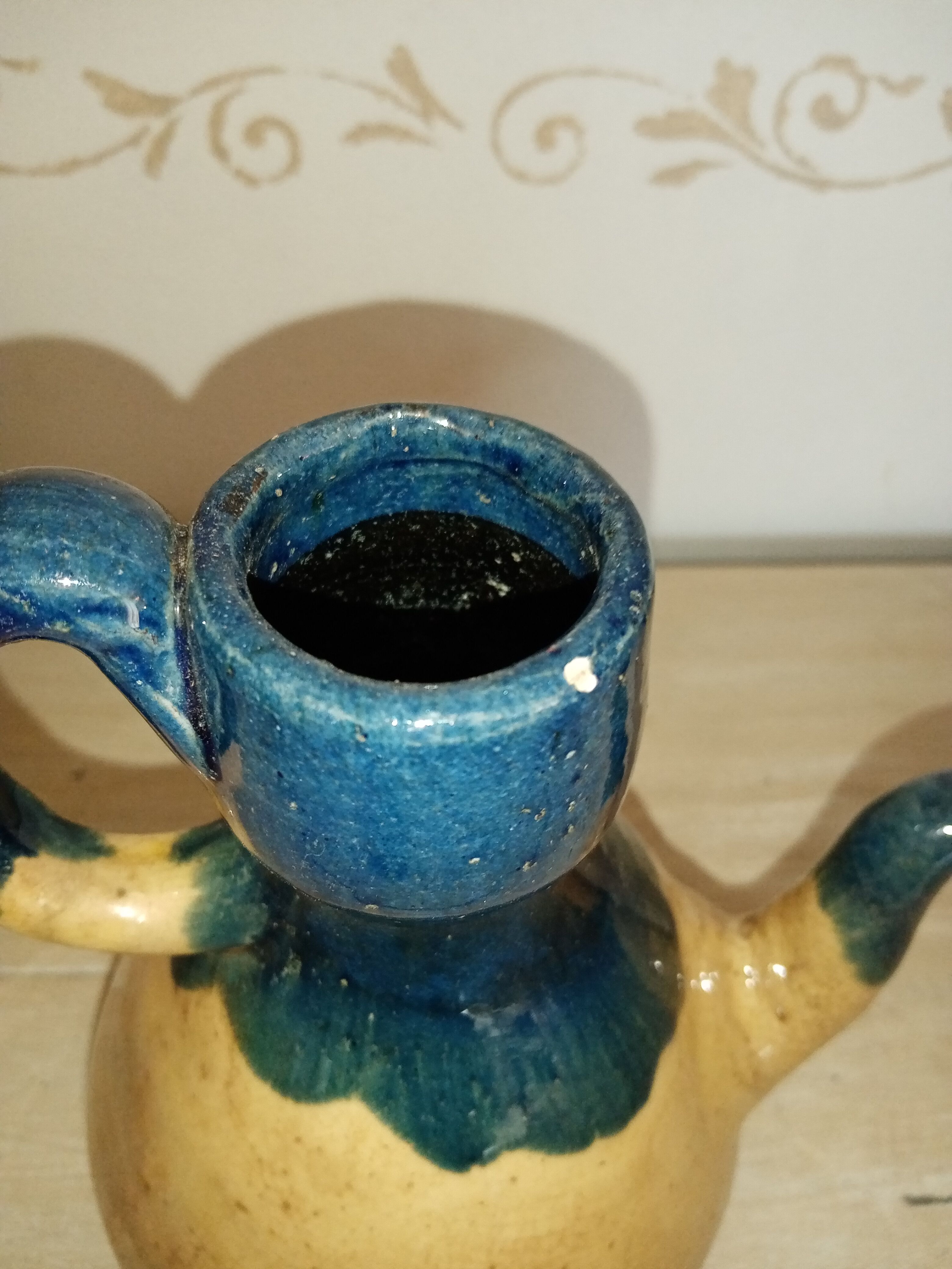 Vernissee sandstone pourer