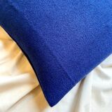 Navy blue wool cushion 40 cm