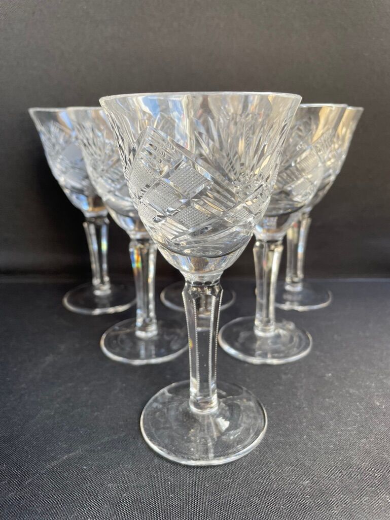 6 glasses with white wine crystal blown and cut xxth