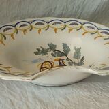 Beard dish barber in faience nevers or la rochelle decor au coq 20 eme