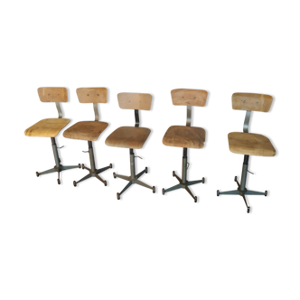 Lot of 5 workshop chairs