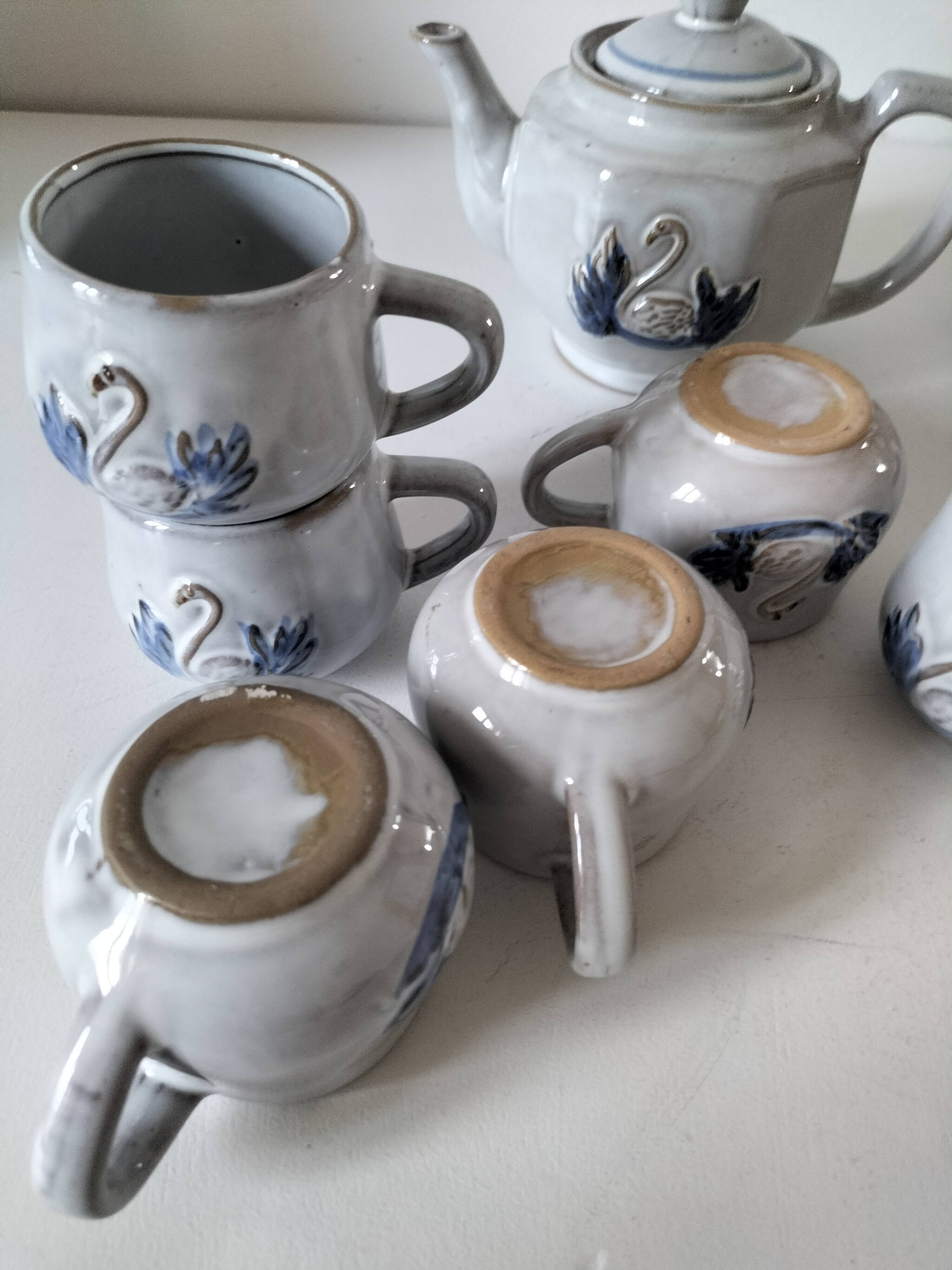 Stoneware tea set with swan decor – Hygge & Lagom spirit