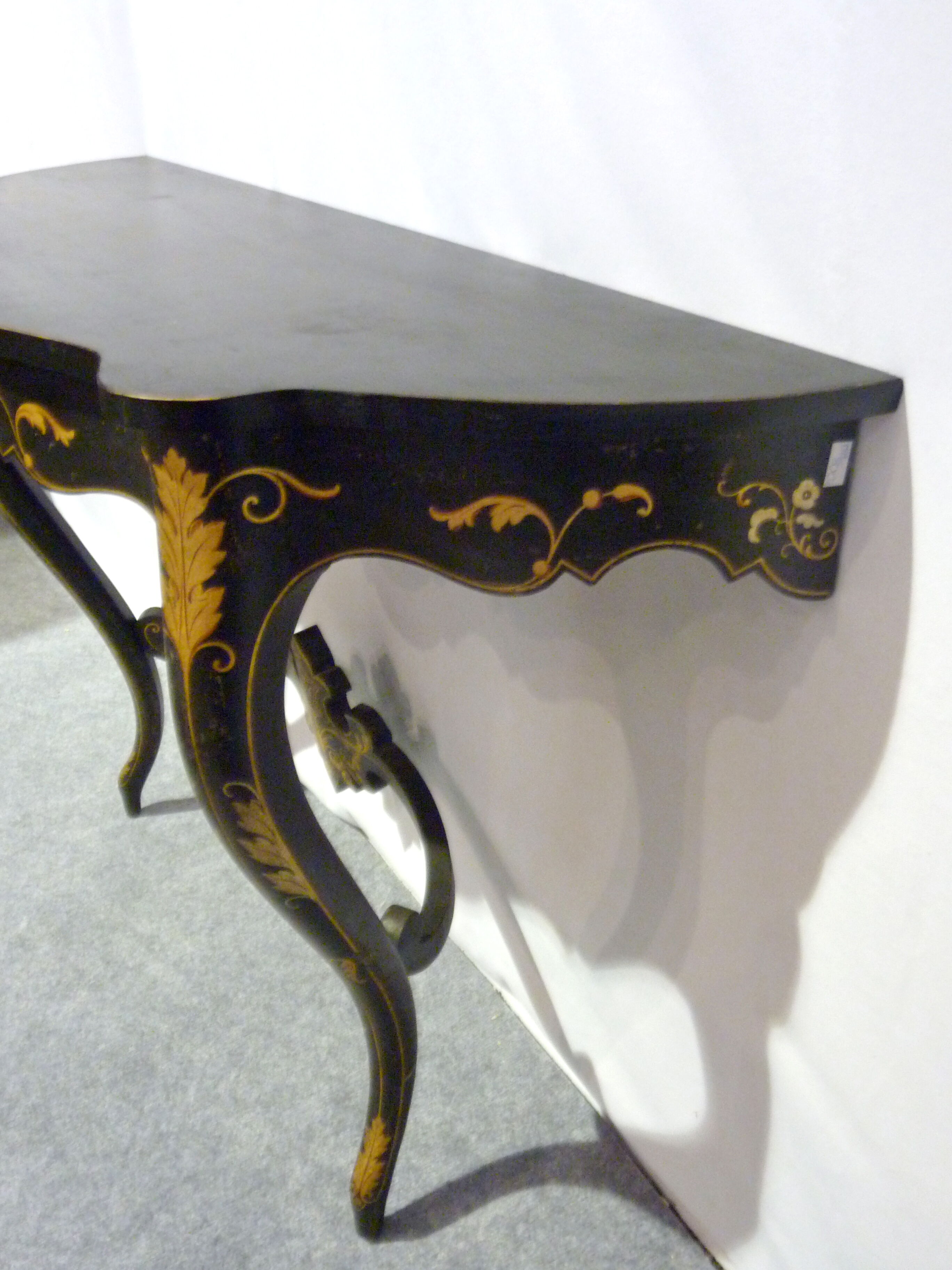 Console Napoleon III in blackened wood and golden flowers