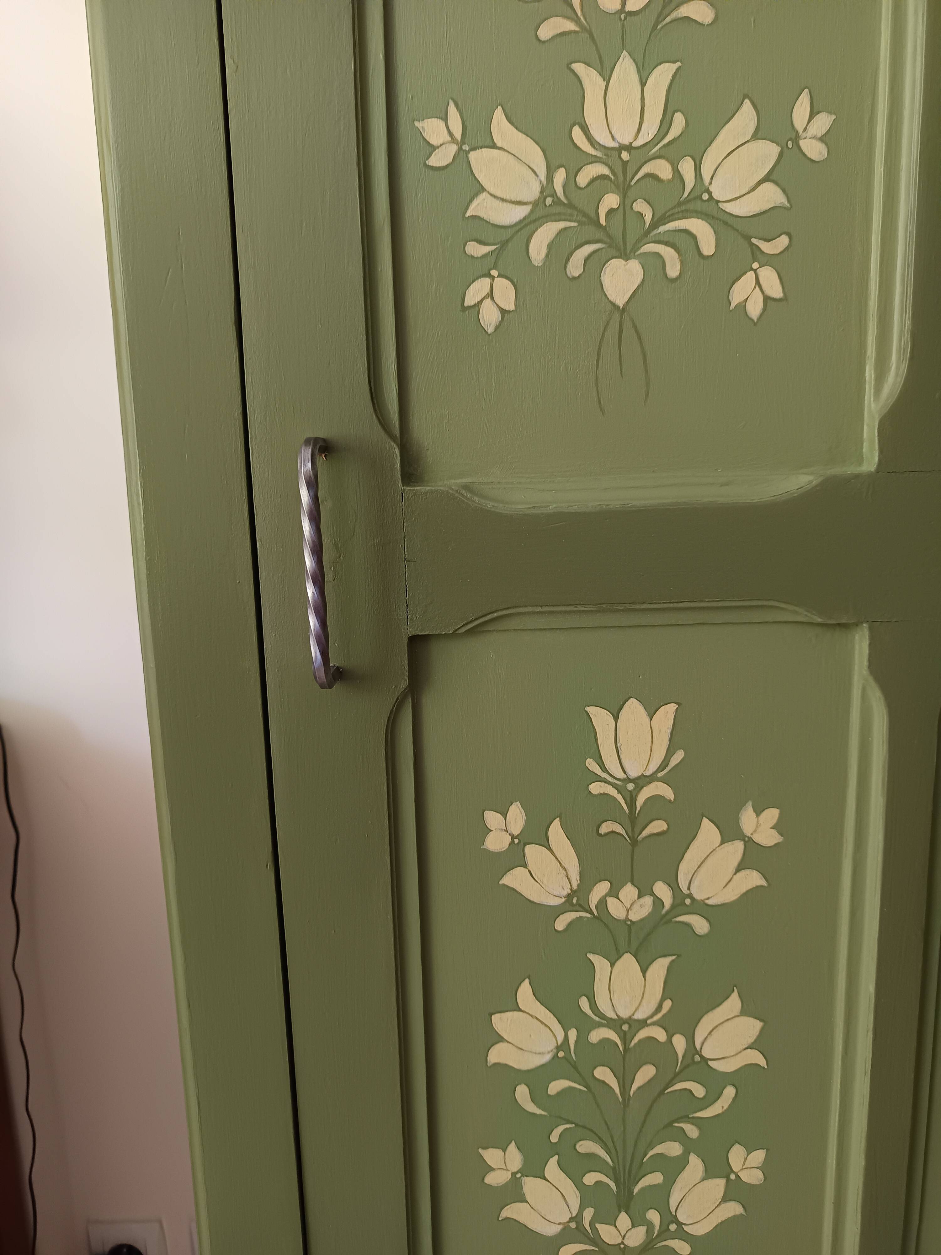 Parisian wardrobe revamp