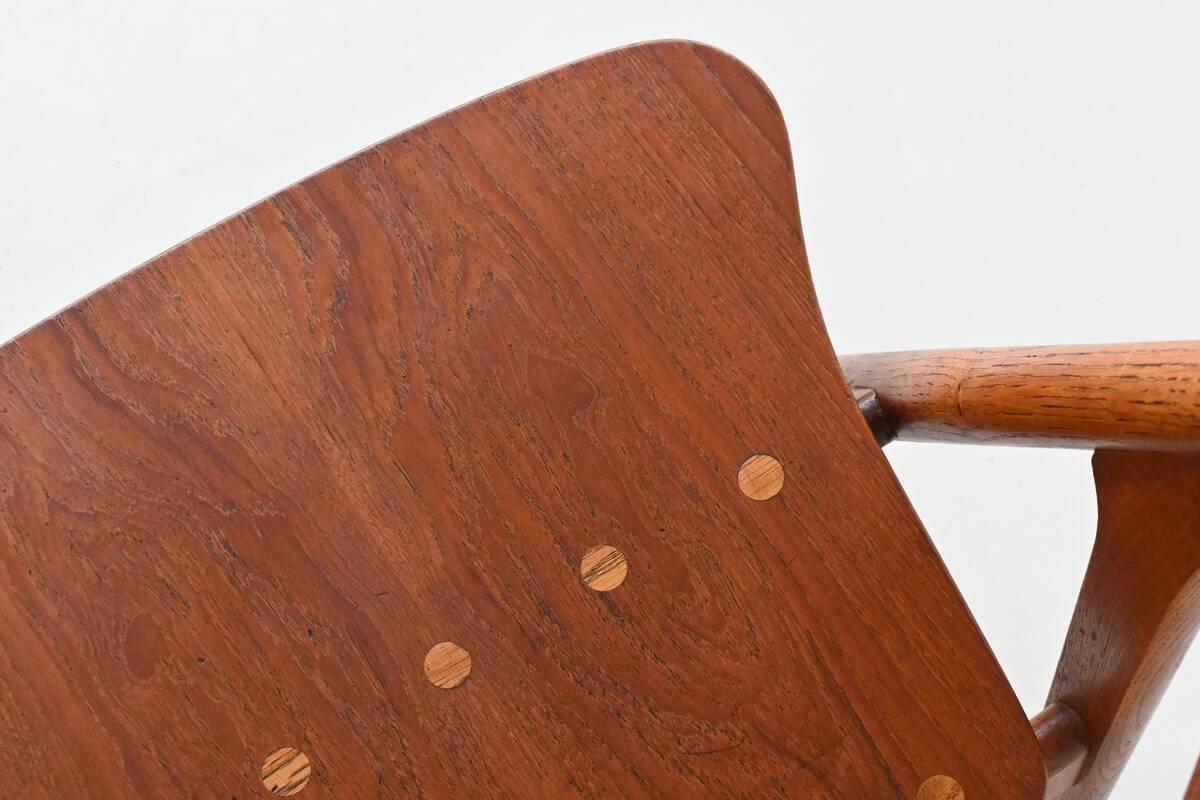 Hans Wegner Sawbuck CH29 dining chairs Carl Hansen & Son Denmark 1952