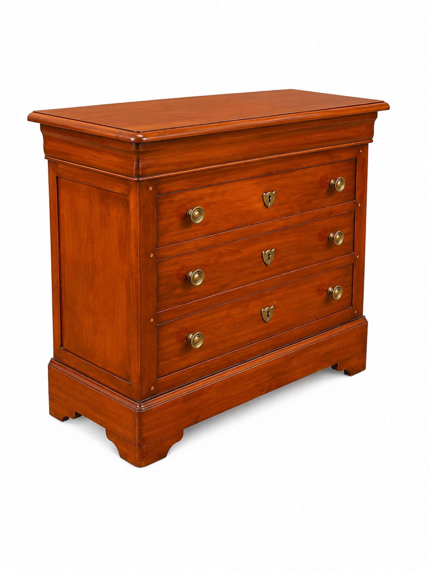 Louis Philippe chest of drawers with 4 drawers and brass.