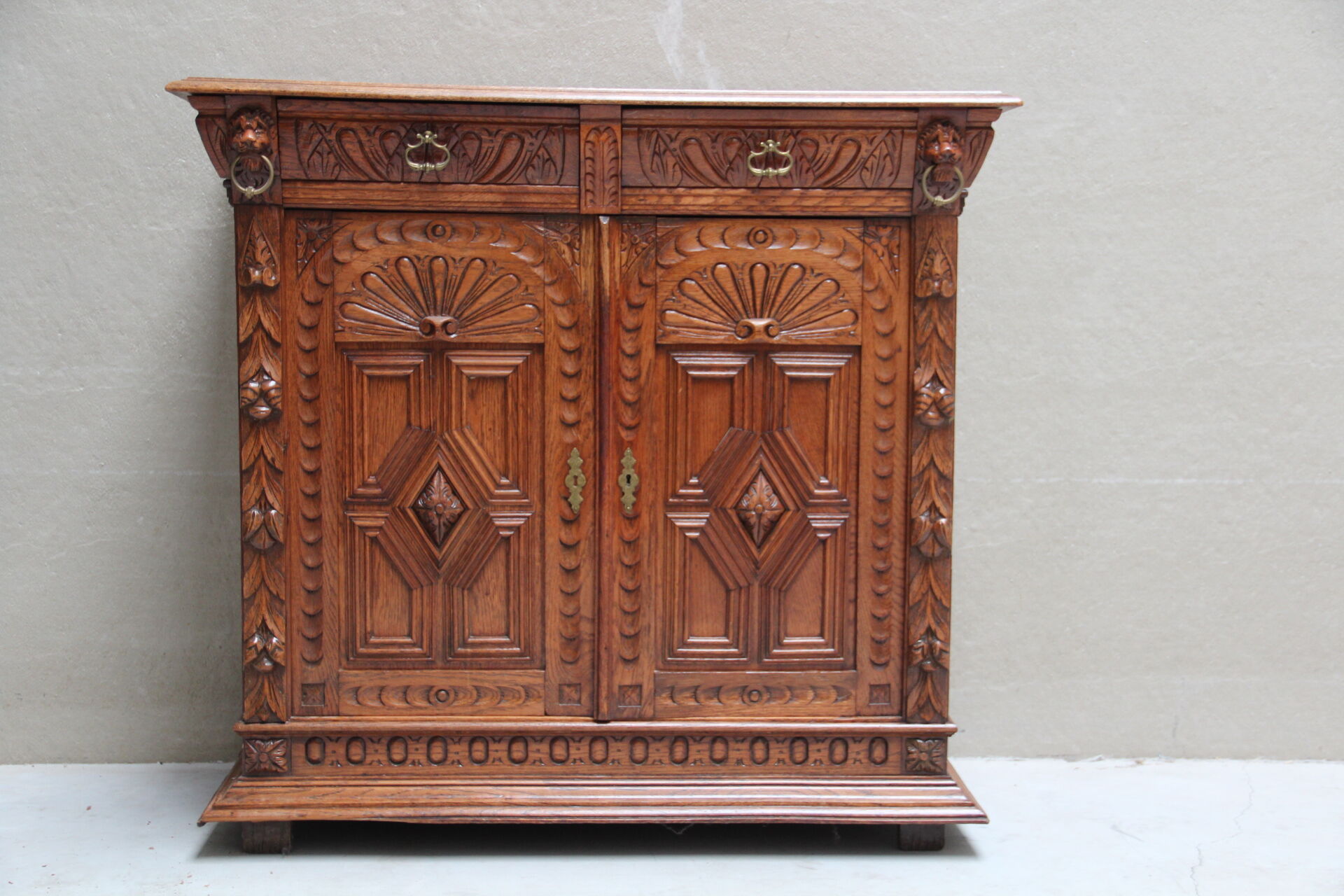 Neo-Renaissance double-body in oak, late 19th century