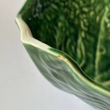 Cabbage leaf salad bowl with slip