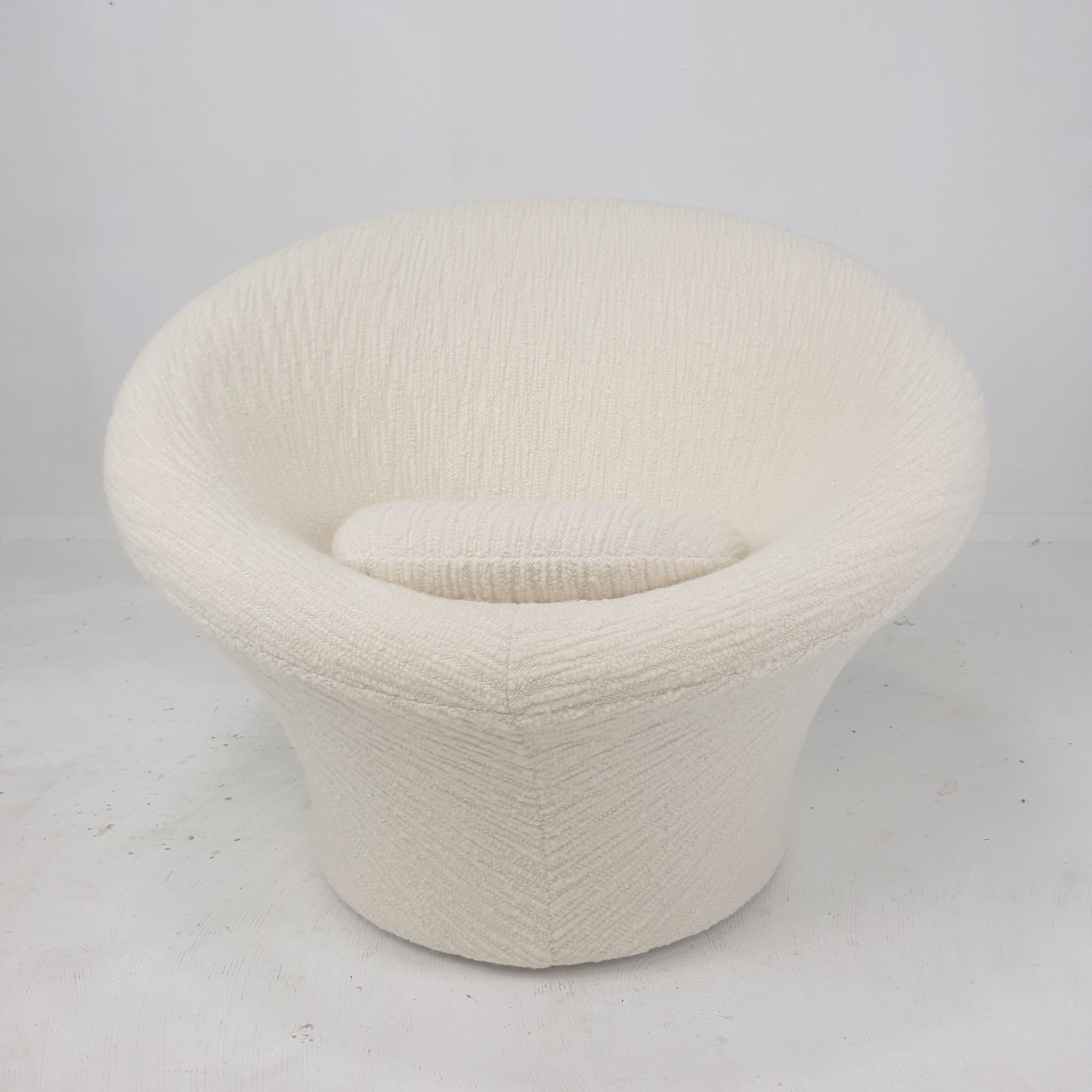 Set of 2 Mushroom armchairs by Pierre Paulin for Artifort