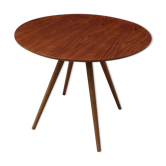 Round table compass feet