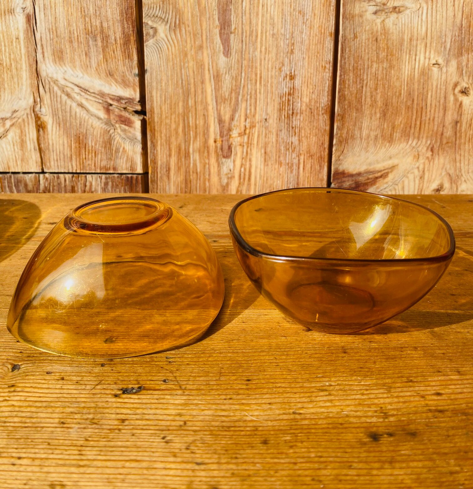 Set of amber brown Vereco bowl