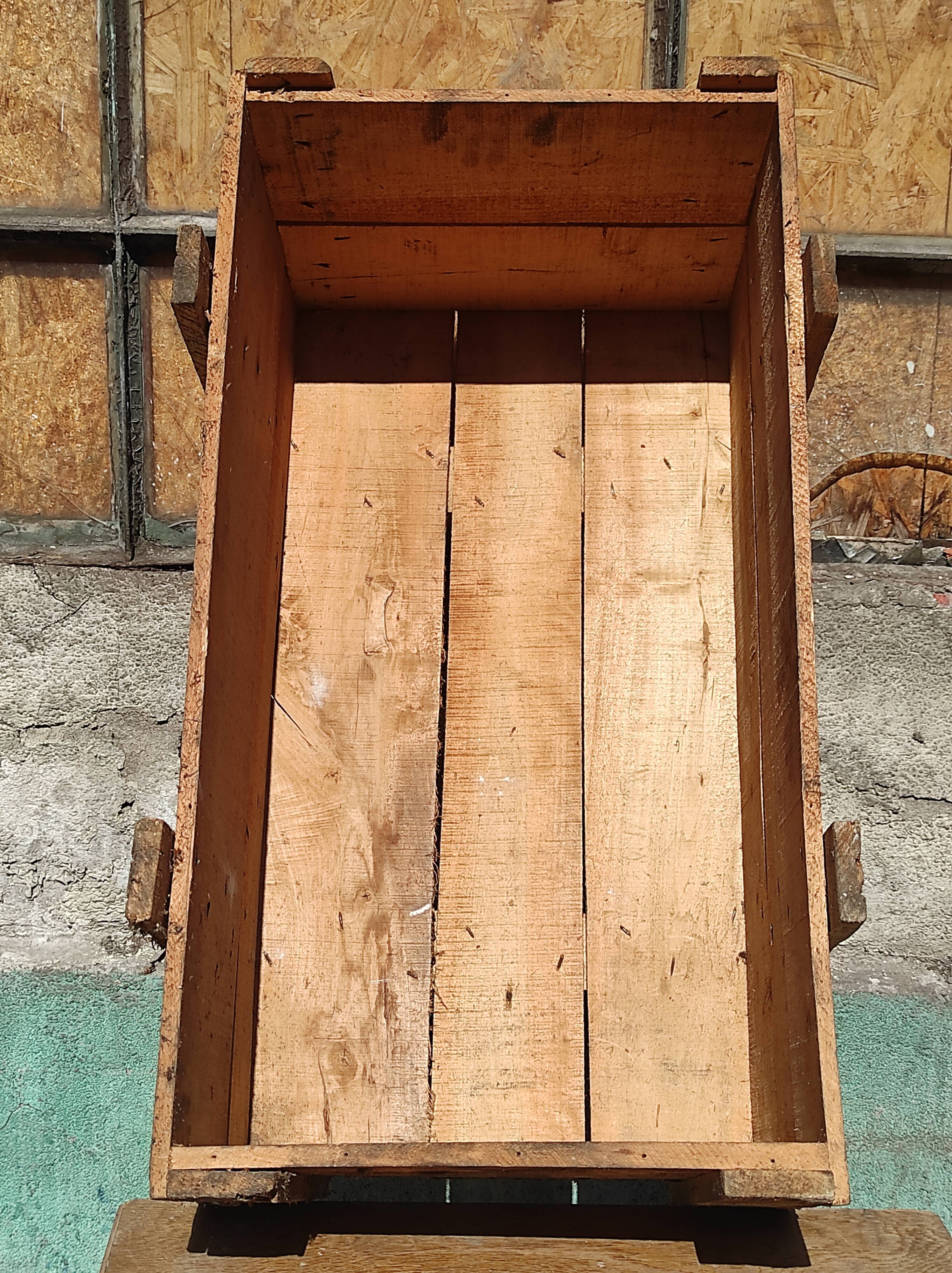 Industrial box in raw fir wood shipping SNCF bicycle equipment Necto 50s 1950s