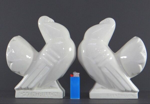 Manufacture de saint-clément, années 1930, paire de serre-livres figurant des pigeons.