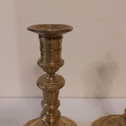 Paire de bougeoirs Restauration en bronze doré