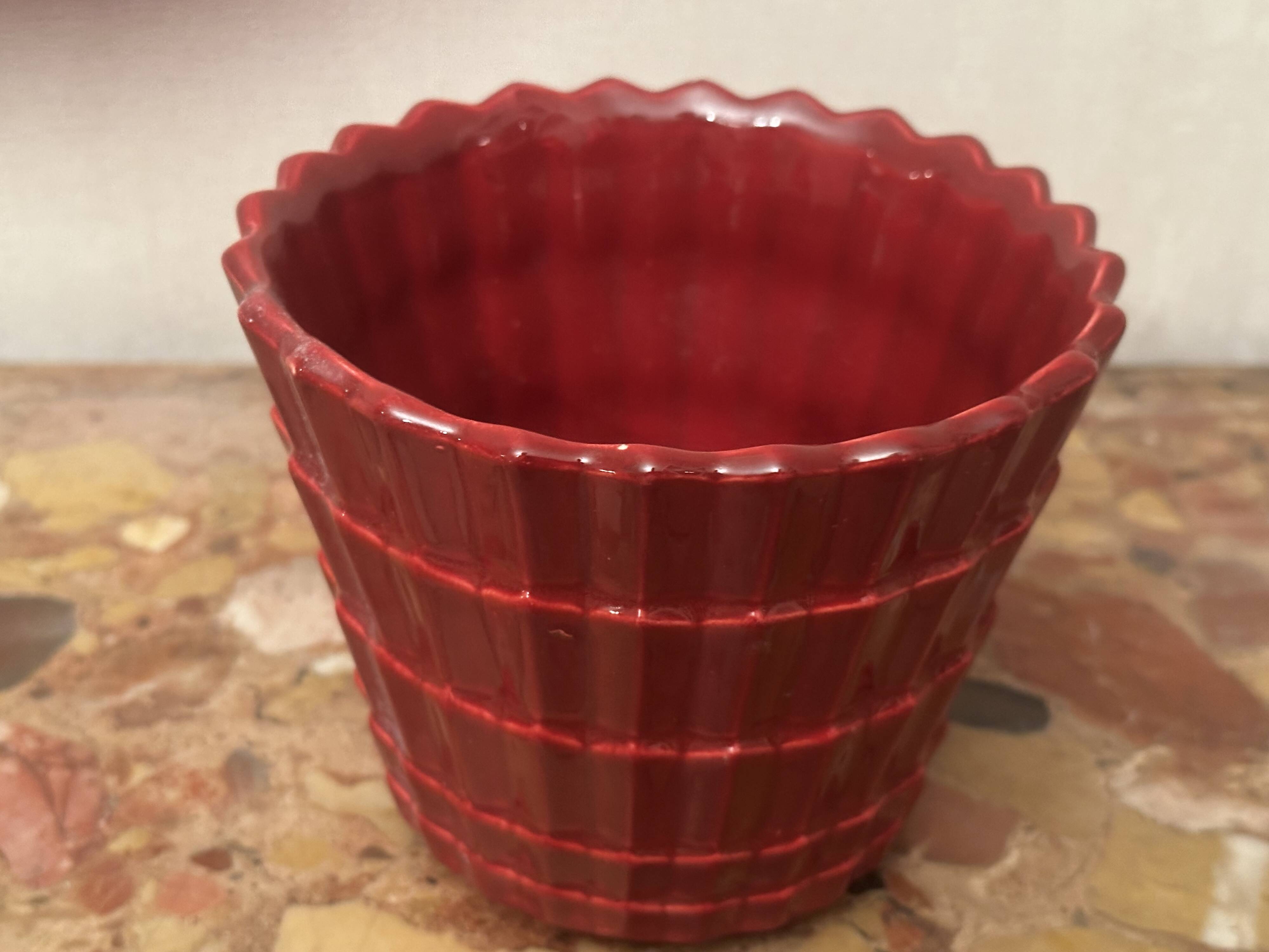 1950s Pleated Ceramic Cache Pot Bordeaux St-Clement H11/D14