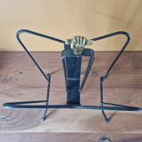 Jacques Adnet (1900-1984) - Black lacquered metal and brass magazine rack