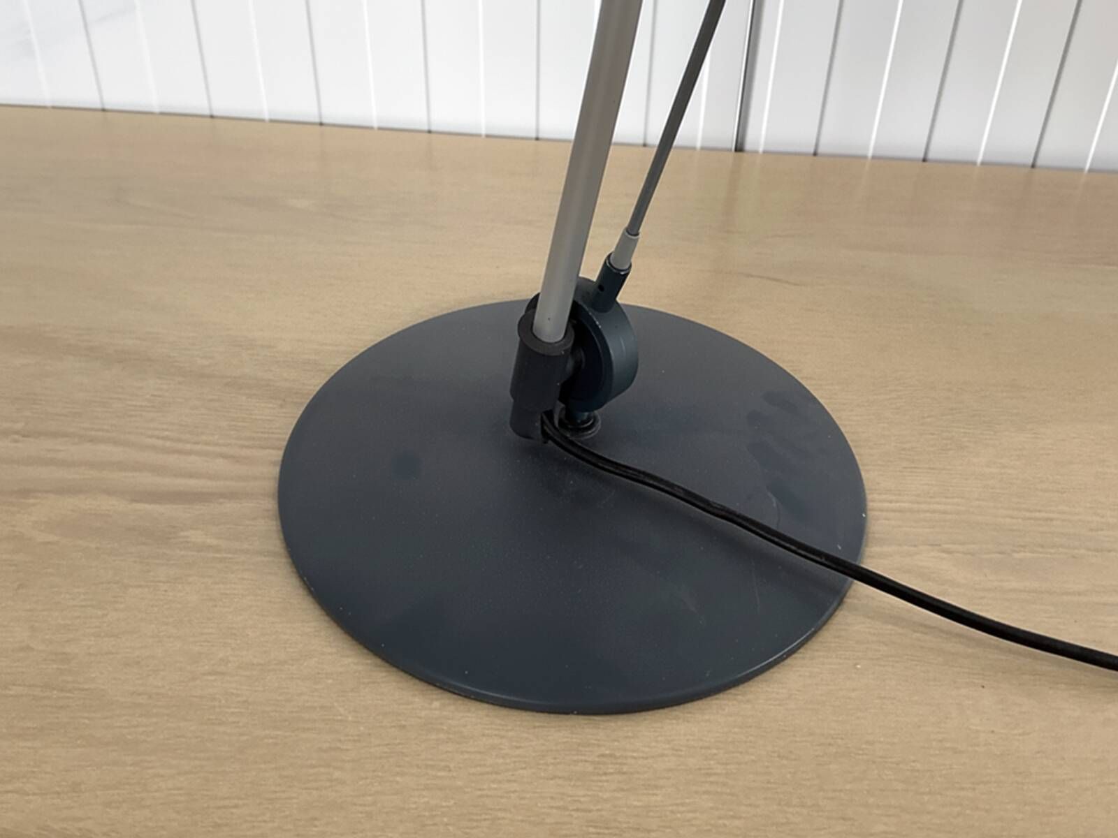 Sini desk lamp by René Kemna for Sirrah.