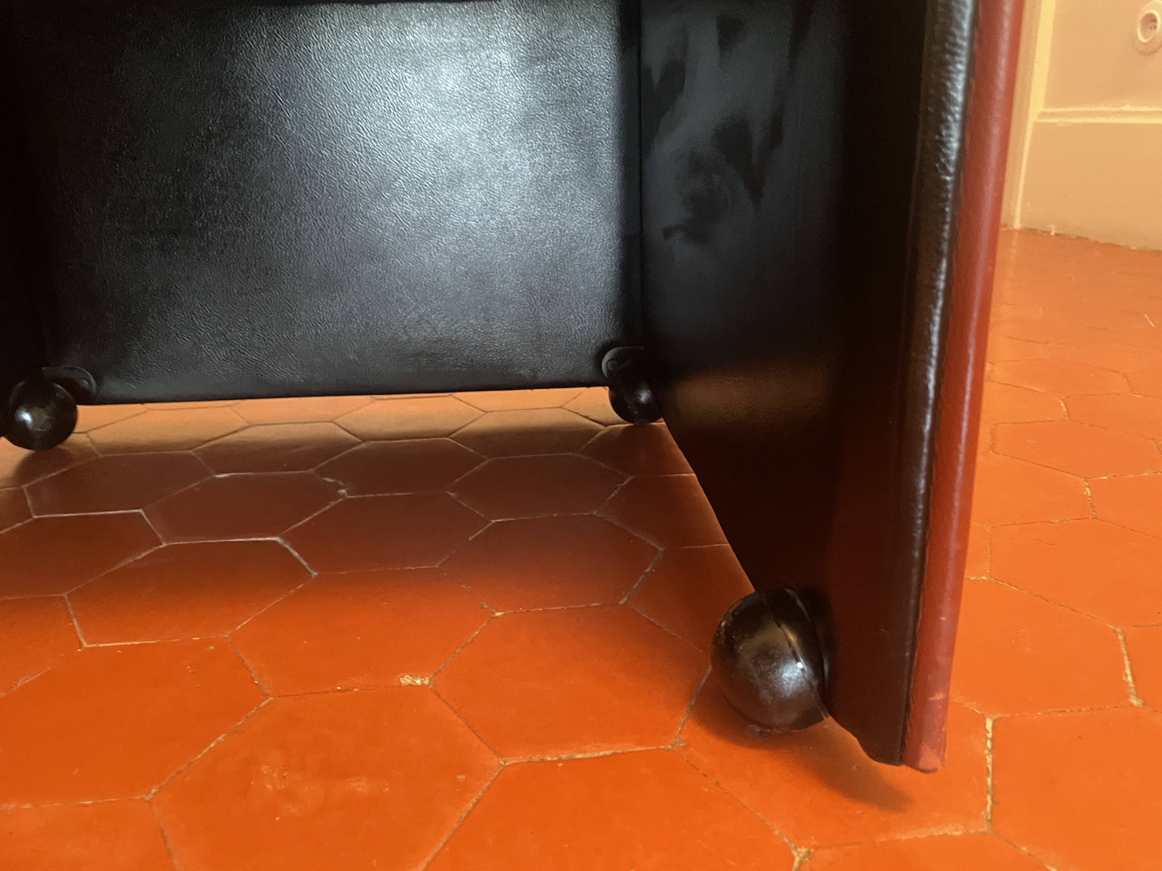 Mario Bellini - pair of BREAK 401 leather armchairs for CASSINA