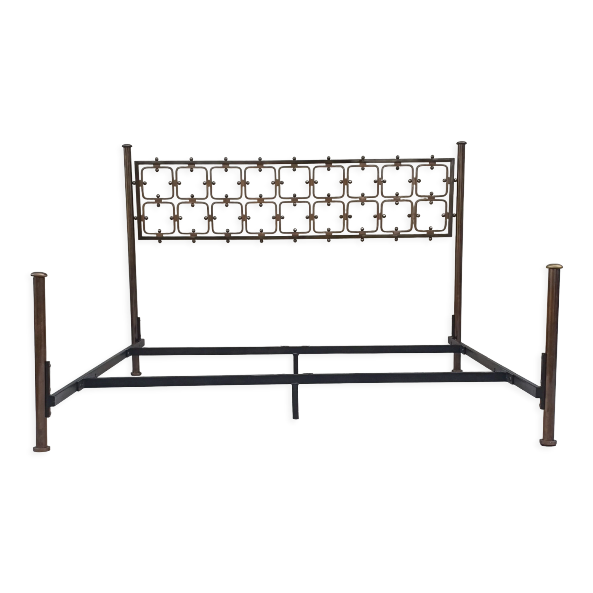 Double bed in burnished brass