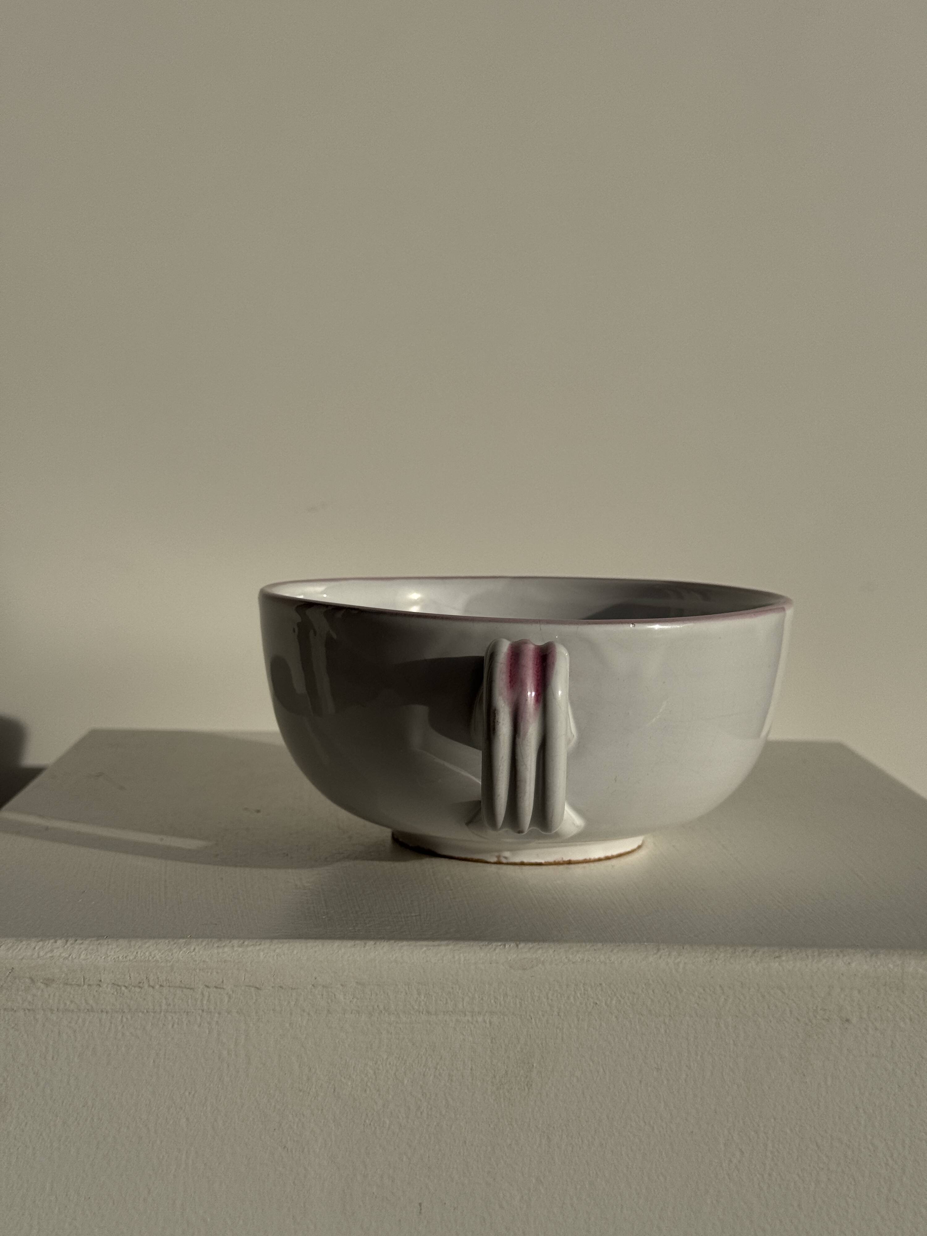 Large earthenware cup with pink trim and pink flower pattern H7 D15