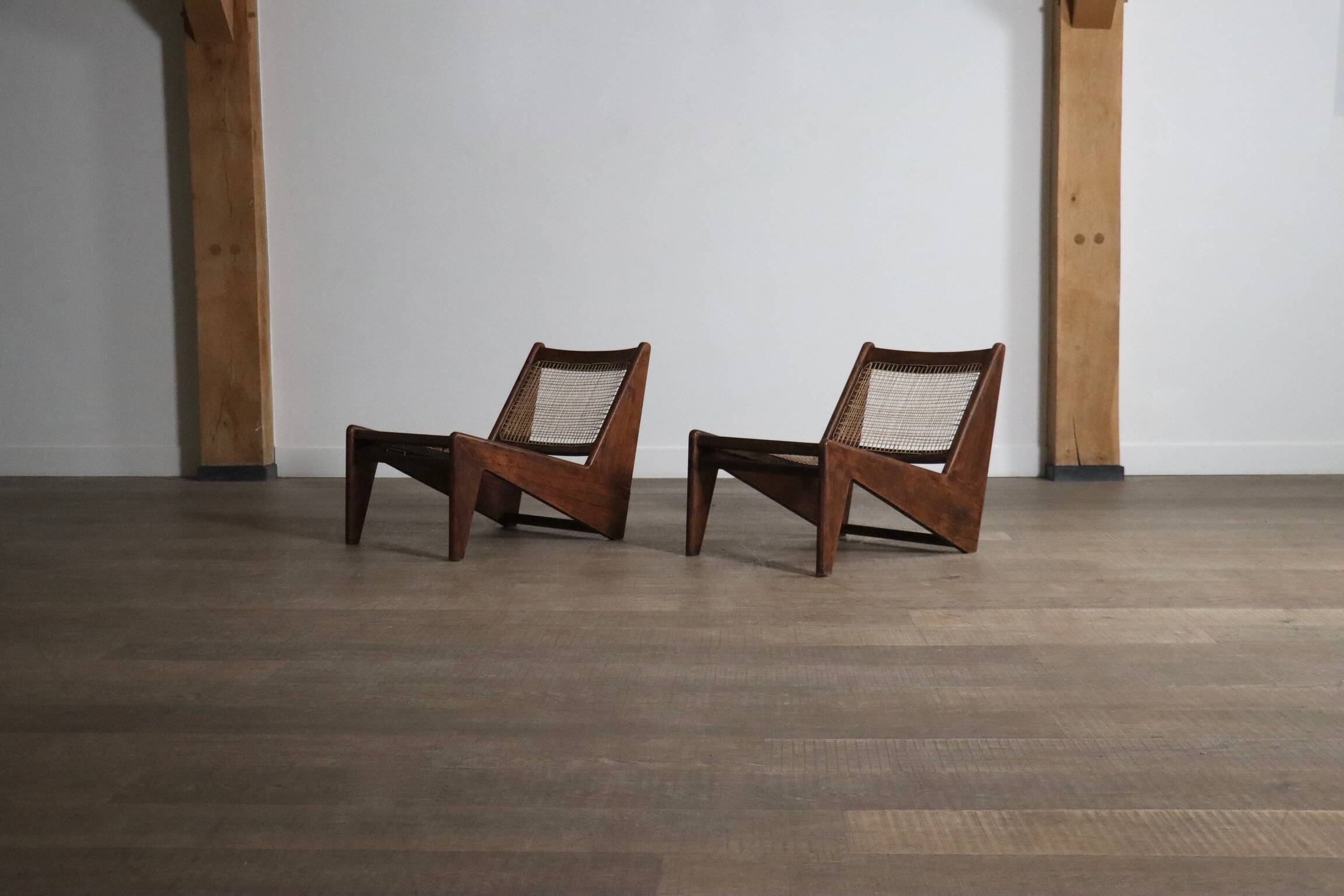 Chaises Kangourou Pierre Jeanneret PJ-SI-59, Inde, 1955