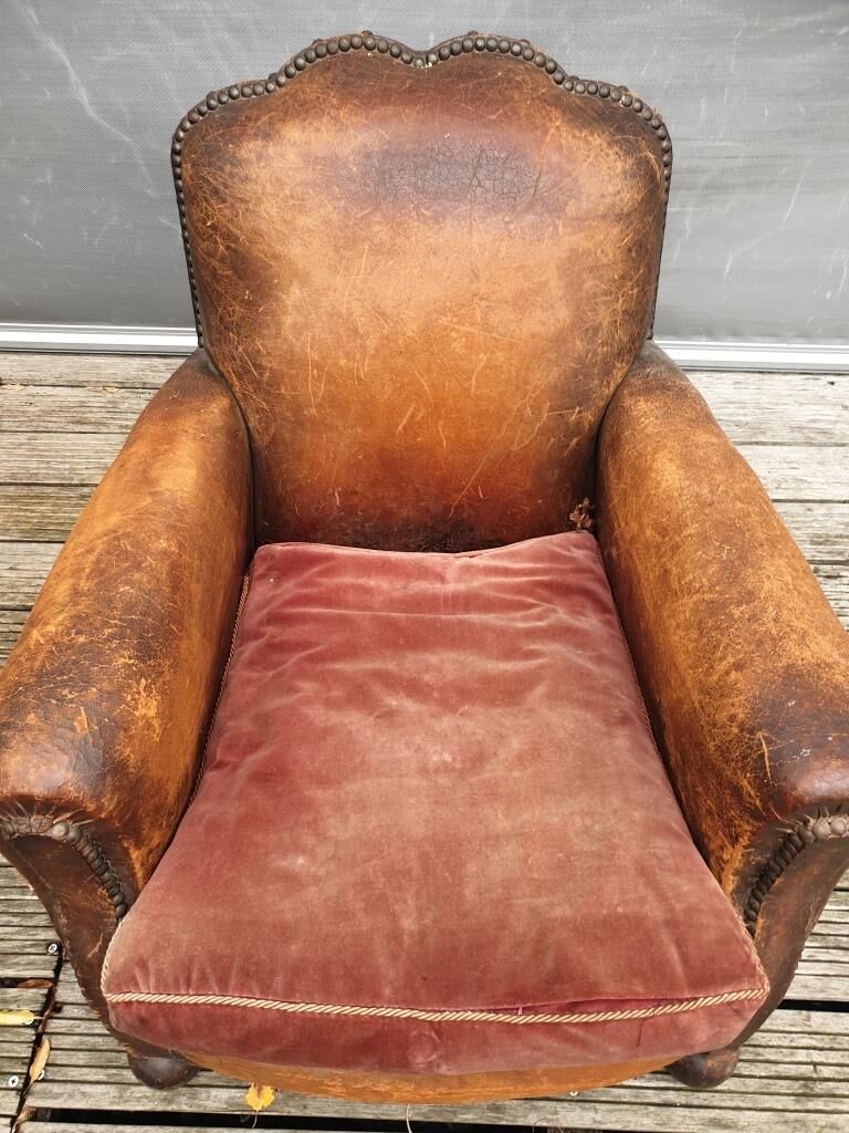 Pair armchairs club leather "punk" back mustache