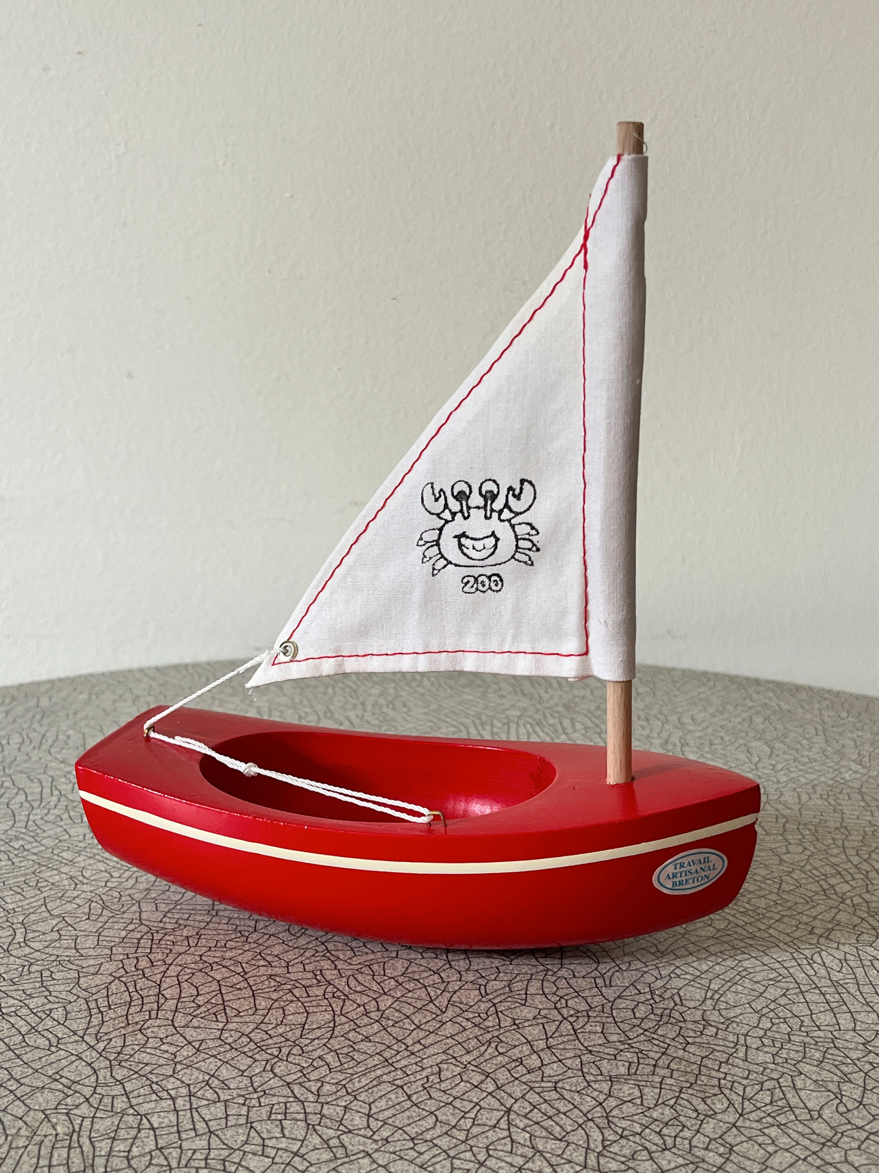 Tirot 200 wooden pond sailboat, navigable vintage toy.